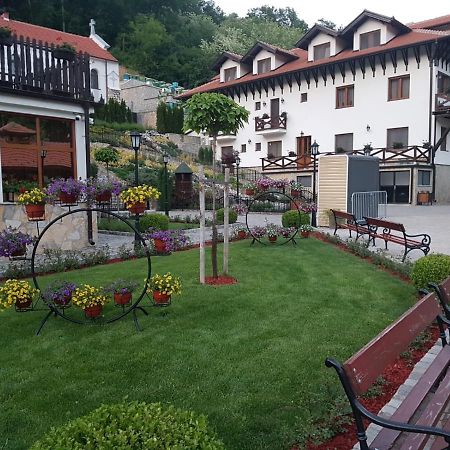Valja Mare Moma Appartement Golubac Buitenkant foto